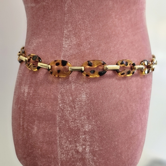 Steve Madden gold and faux tortoise shell chain belt. Adjustable - Picture 7 of 8